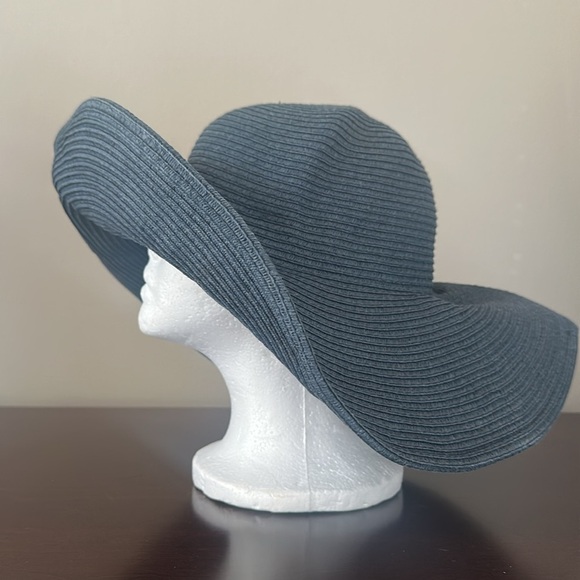 J. Crew Womens Navy Wide Brim Floppy Straw Hat Resortwear Beach Preppy Vacation - Picture 4 of 7